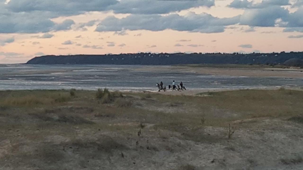 Gite De Jade, Mont Saint Michel Aucey-la-Plaine Kültér fotó